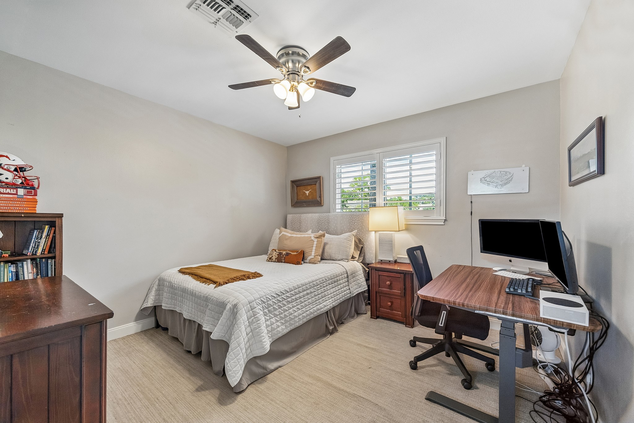 12615 Taylorcrest Road Houston, TX 77024 - Photo 24 of 29 Secondary bedroom.