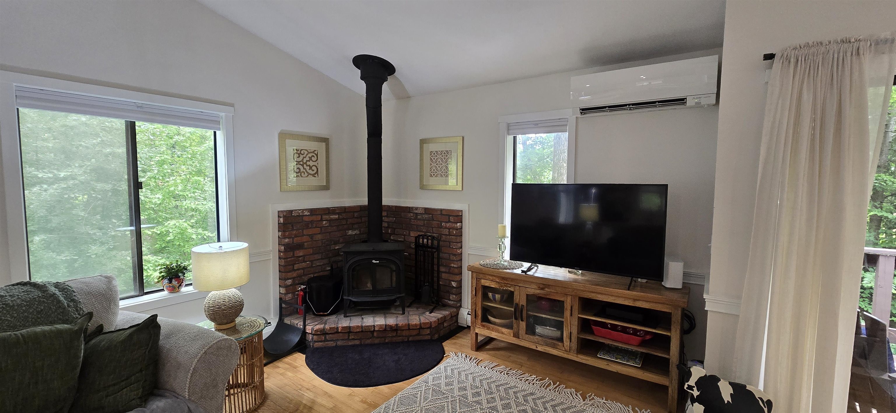 445 Old Quechee Road, Unit E Hartford, VT 05059 - Photo 3 of 23