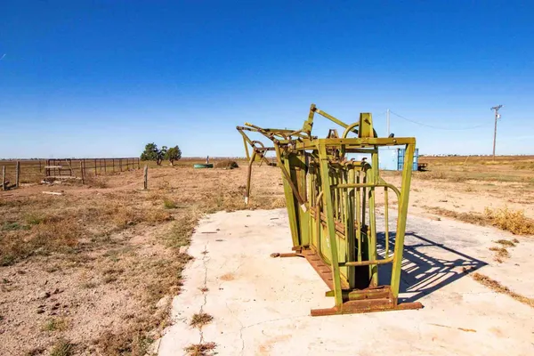 a view of kitchen with microwave