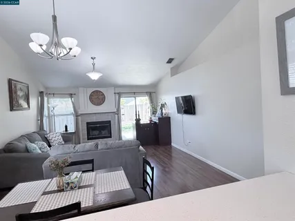 $520,000 | 8551 Summer Knoll Way, Elk Grove, CA 95624
