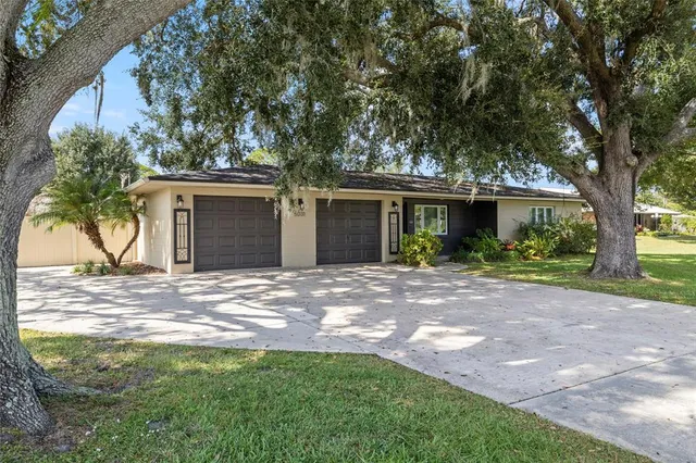 $429,900 | 5031 Lakewood Road, Sebring, FL 33875