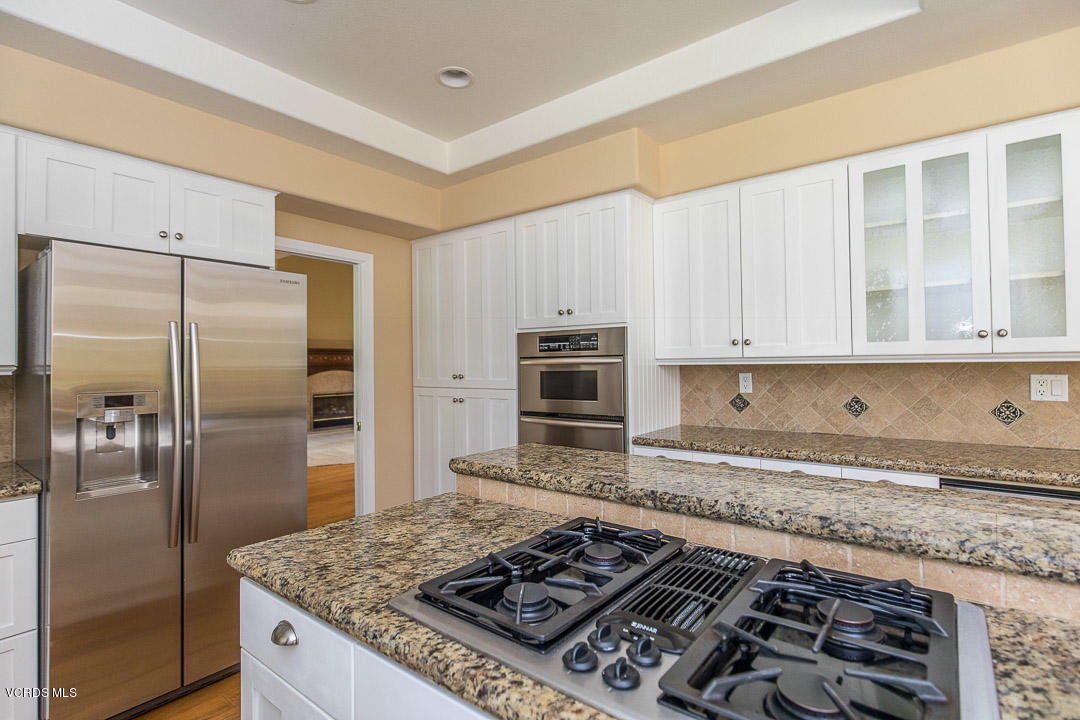 531 Bluegrass Street Simi Valley, CA 93065 - Photo 15 of 53 Kitchen