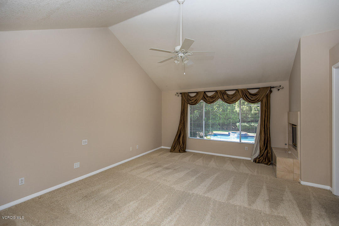 531 Bluegrass Street Simi Valley, CA 93065 - Photo 22 of 53 Master Bedroom