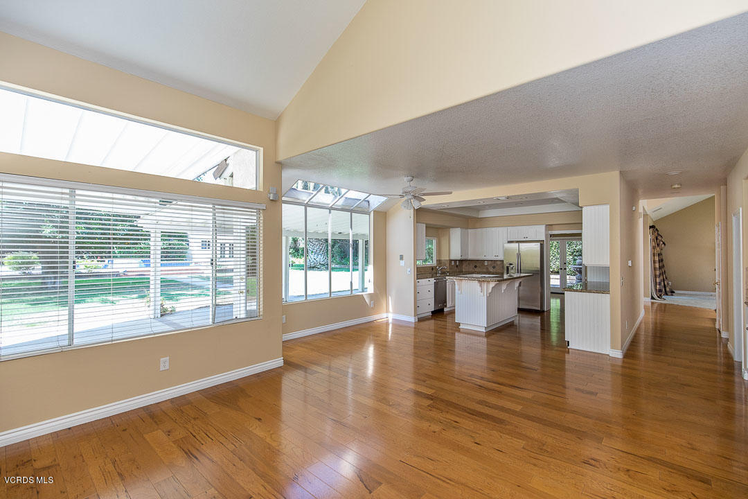 531 Bluegrass Street Simi Valley, CA 93065 - Photo 8 of 53 Family Room