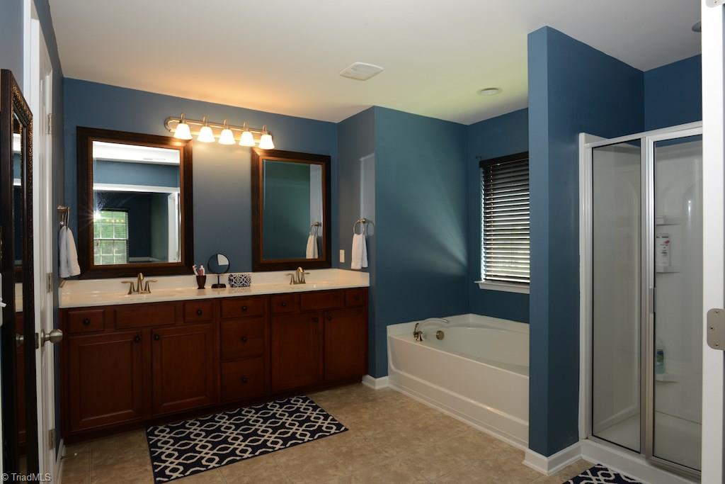 3536 Lamplight Way High Point, NC 27265 - Photo 17 of 29 Gallery Image 17