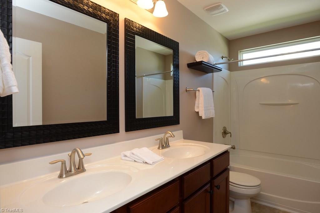 3536 Lamplight Way High Point, NC 27265 - Photo 20 of 29 Gallery Image 20