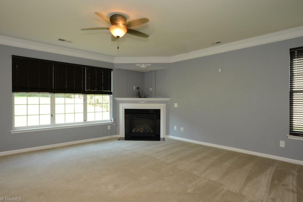 3536 Lamplight Way High Point, NC 27265 - Photo 6 of 29 Gallery Image 6