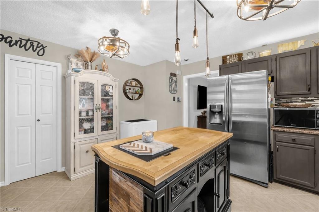 1501 Alamance Church Road Greensboro, NC 27406 - Photo 10 of 32