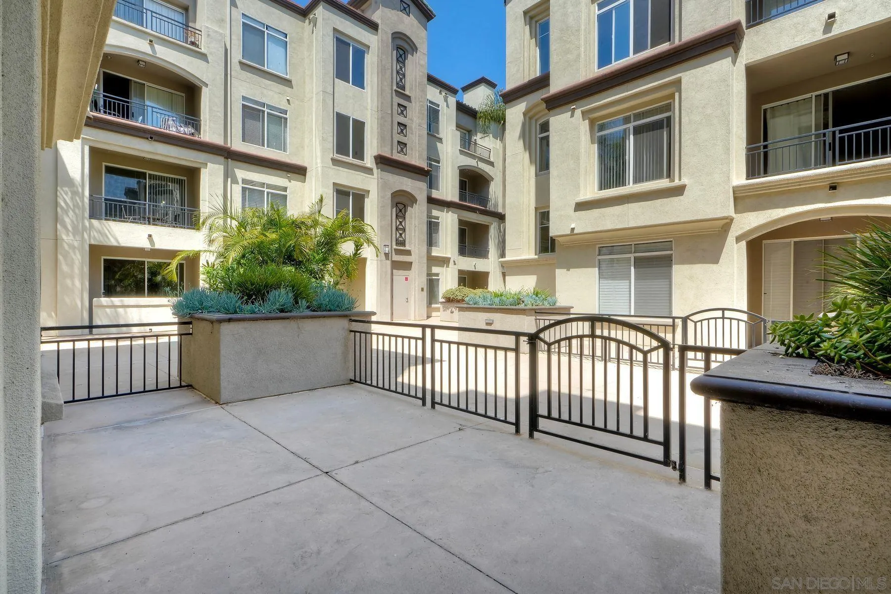 9253 Regents Road, Unit A110 La Jolla, CA 92037 - Photo 27 of 36