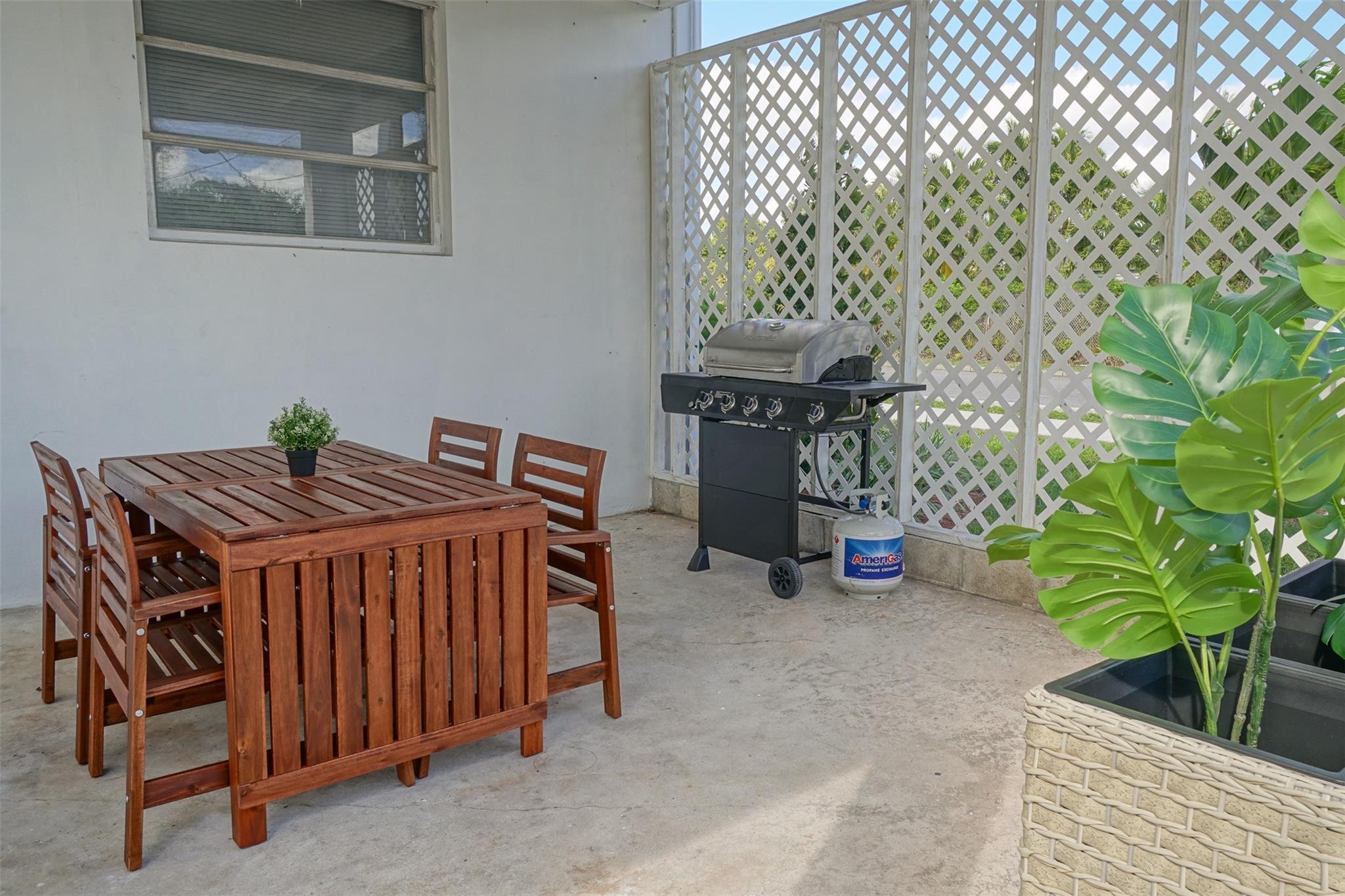 1102 Sunset Road West Palm Beach, FL 33401 - Photo 23 of 24 Photo 23