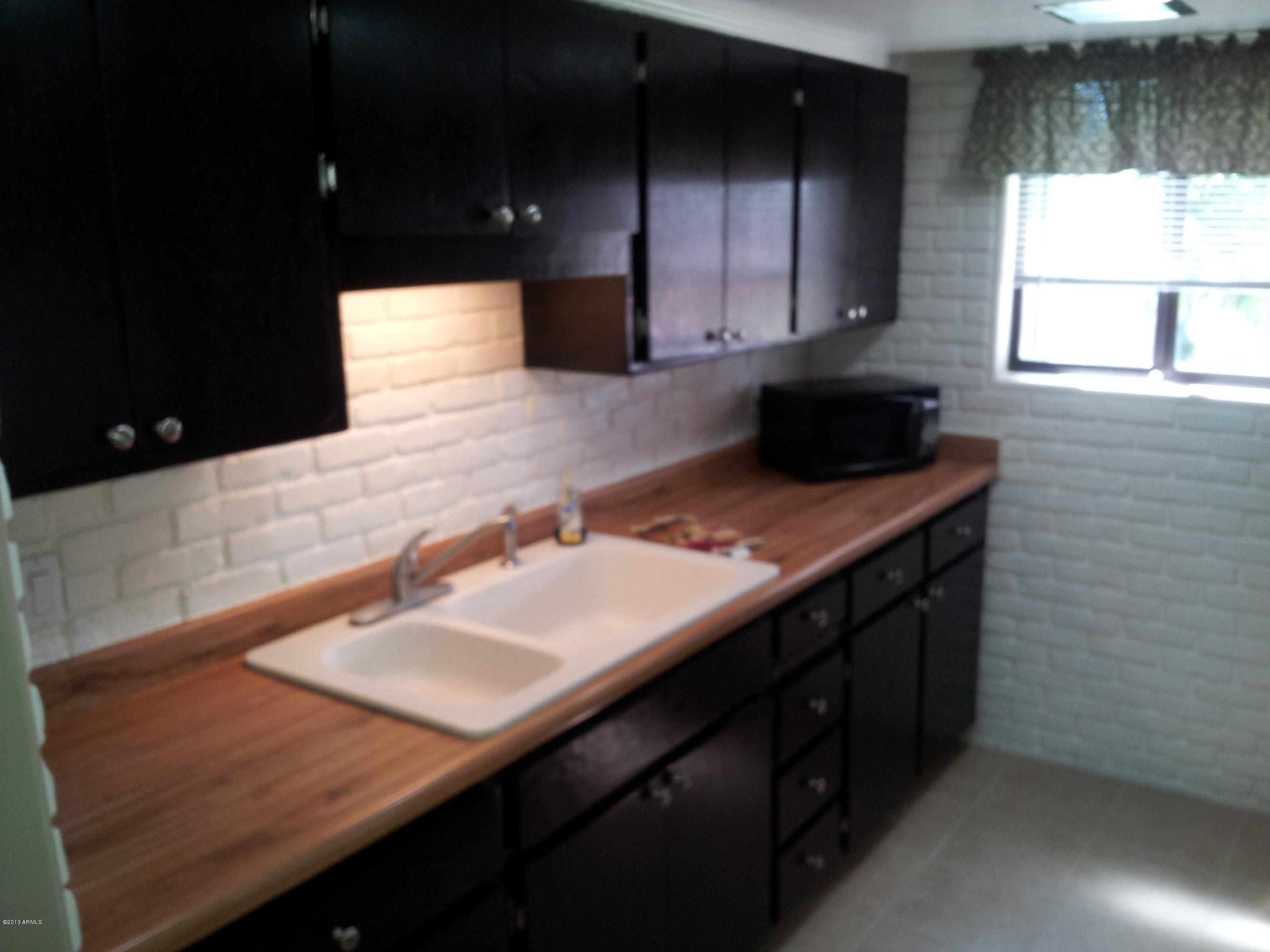 2917 West Bloomfield Road Phoenix, AZ 85029 - Photo 6 of 22 7Kitchen Area