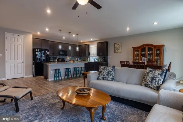 $399,800 | 2098 Mandarin Drive, Chambersburg, PA 17202