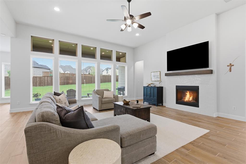 192 Shoreview Drive Rhome, TX 76078 - Photo 10 of 38