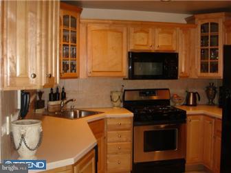 9868 Bridle Road Philadelphia, PA 19115 - Photo 3 of 12