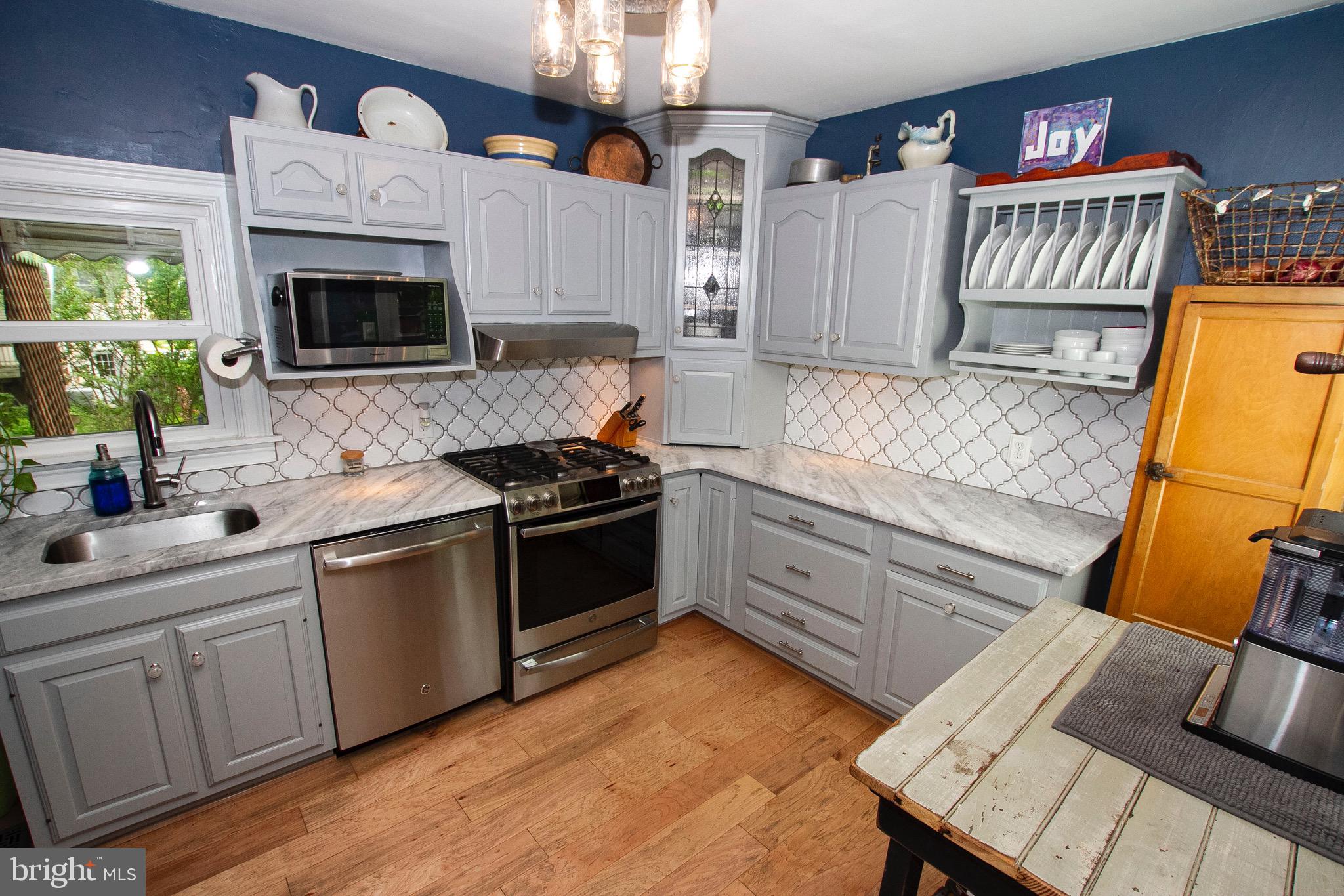 742 Overbrook Road Baltimore, MD 21212 - Photo 8 of 31
