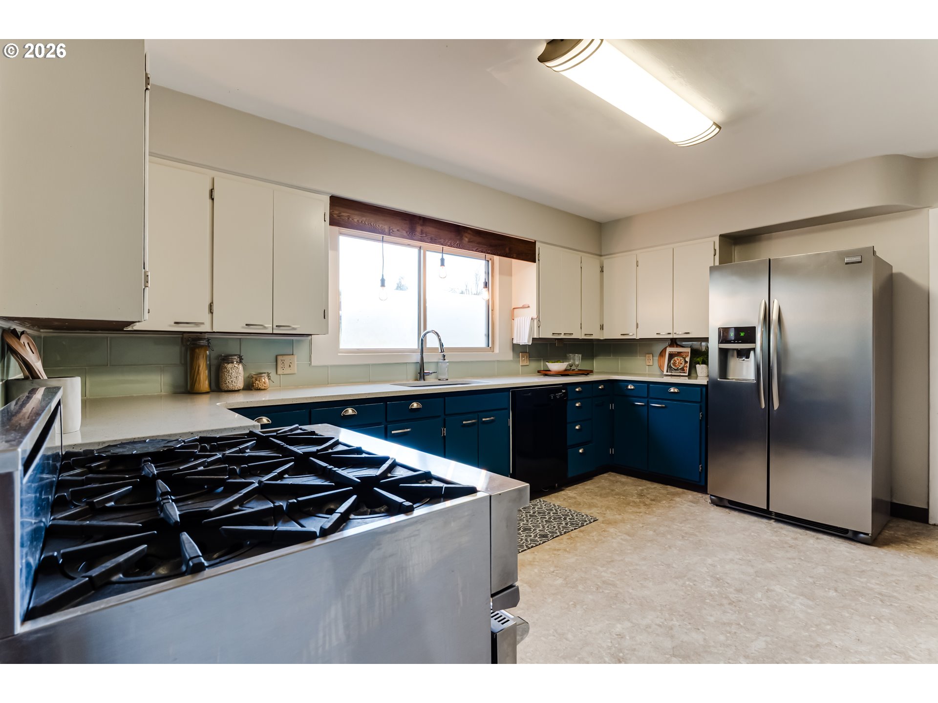 525 10th Street Springfield, OR 97477 - Photo 17 of 47