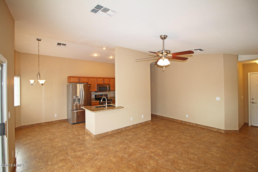 1525 East Mountain View Road Phoenix, AZ 85020 - Photo 3 of 23 IMG_9407