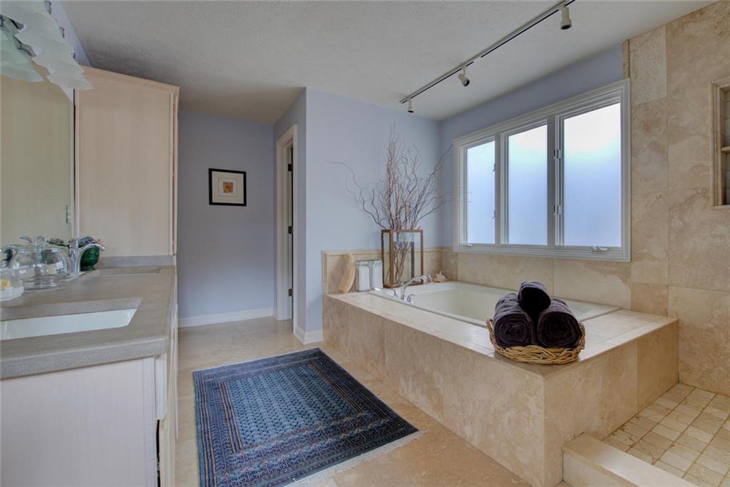8150 Lantern Road Indianapolis, IN 46256 - Photo 26 of 48 Gallery Image 26