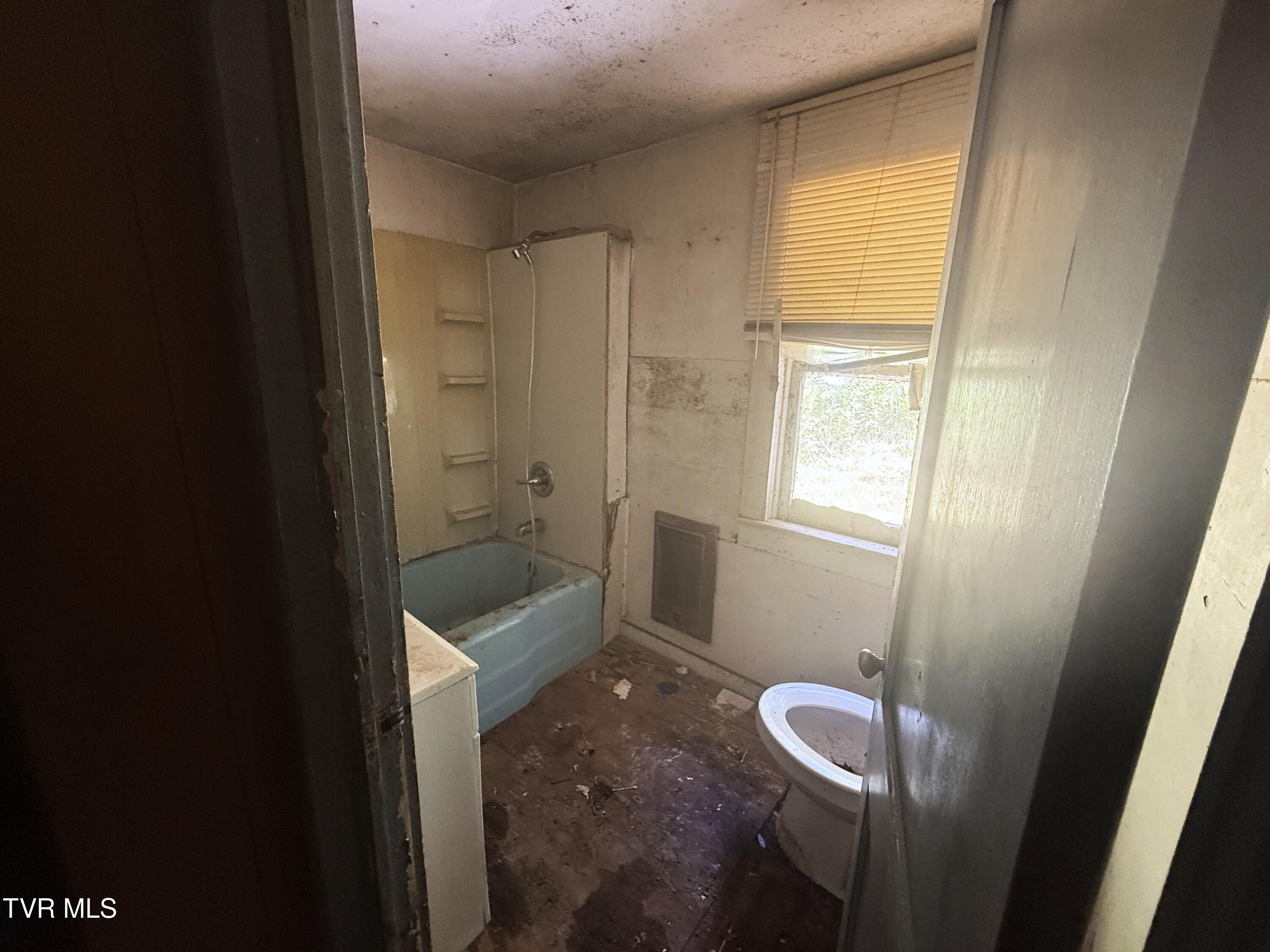 1340 Ryan Road Fall Branch, TN 37656 - Photo 17 of 22 10