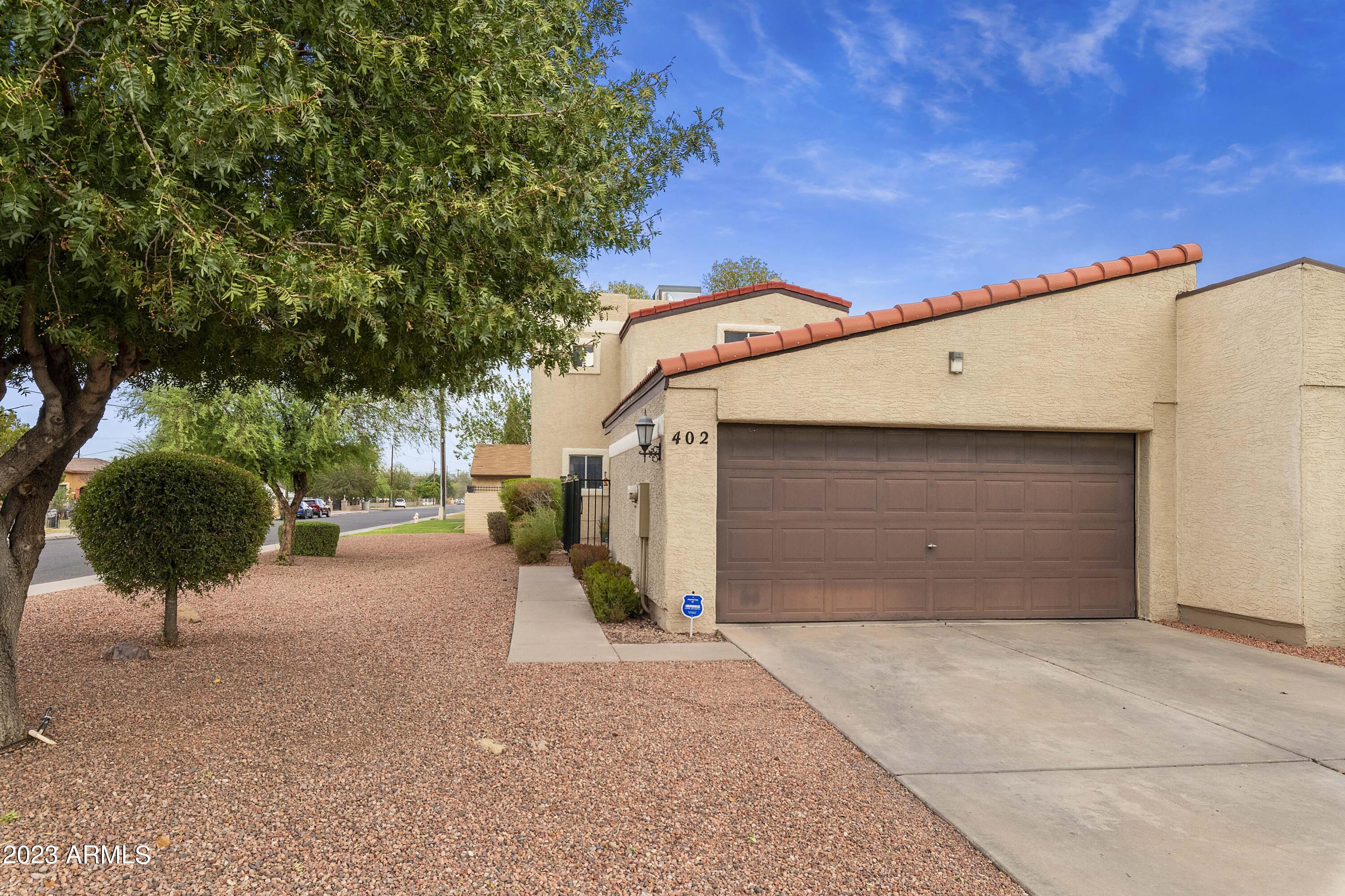 402 East Pecan Road Phoenix, AZ 85040 - Photo 1 of 21 FRONT