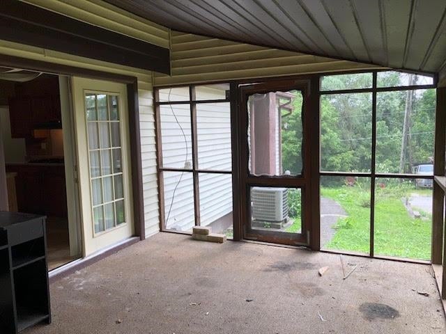 4900 Camp Branch Road Huntington, WV 25701 - Photo 11 of 21 Gallery Image 11