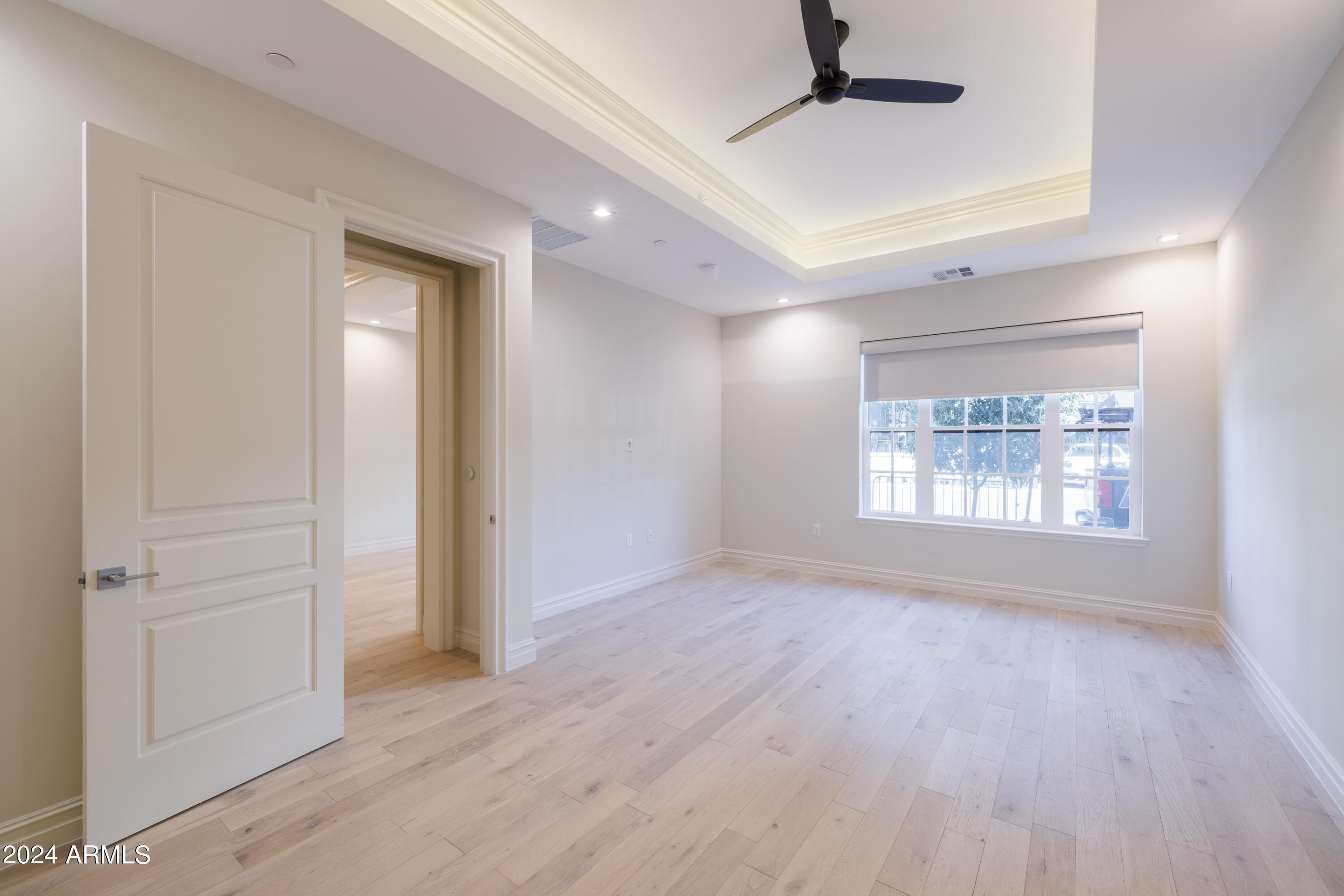 4240 East Camelback Road, Unit 106 Phoenix, AZ 85018 - Photo 16 of 19 Primary Bedroom