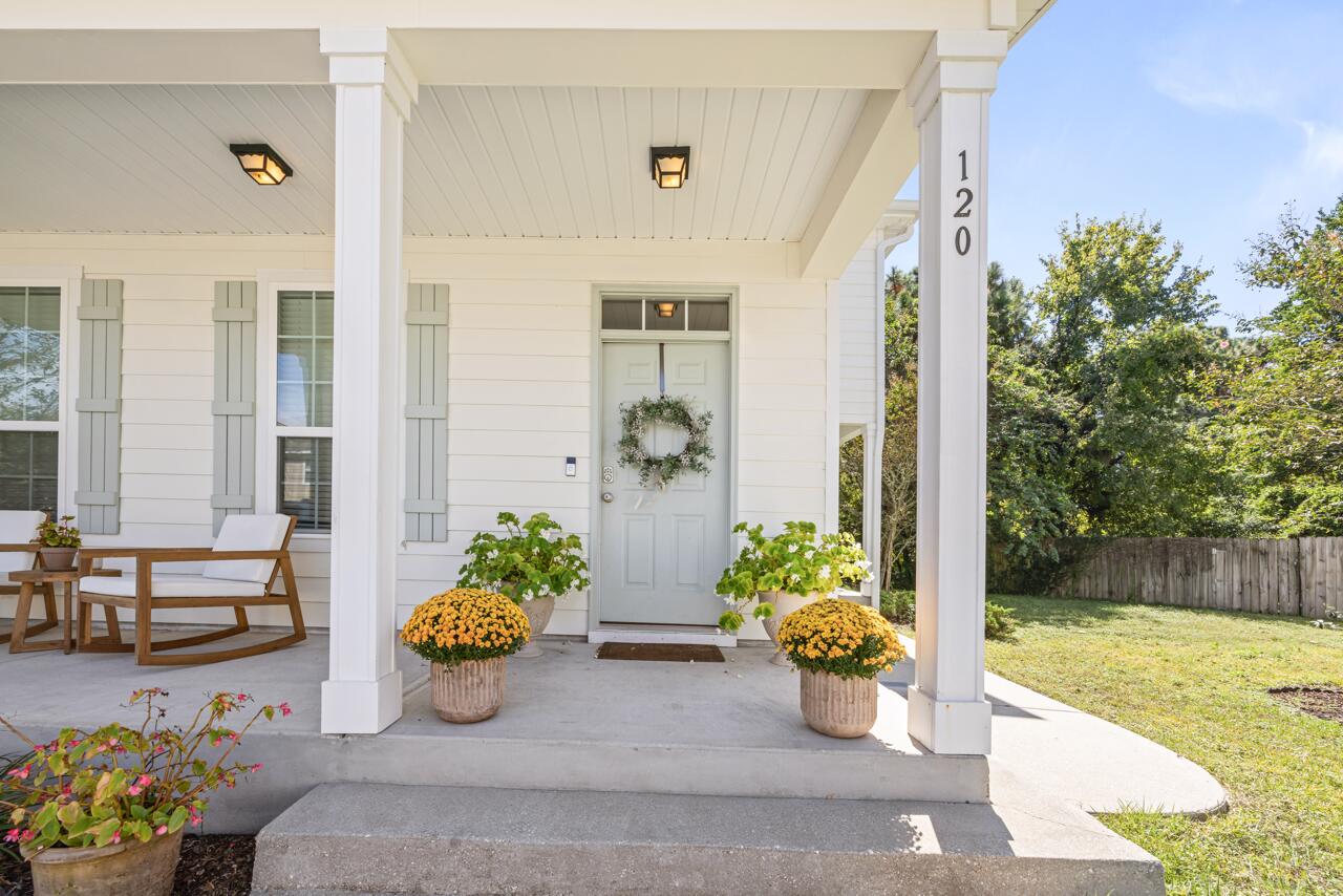 120 Mosaic Oaks Circle Santa Rosa Beach, FL 32459 - Photo 9 of 47 a view of a living room and dining room