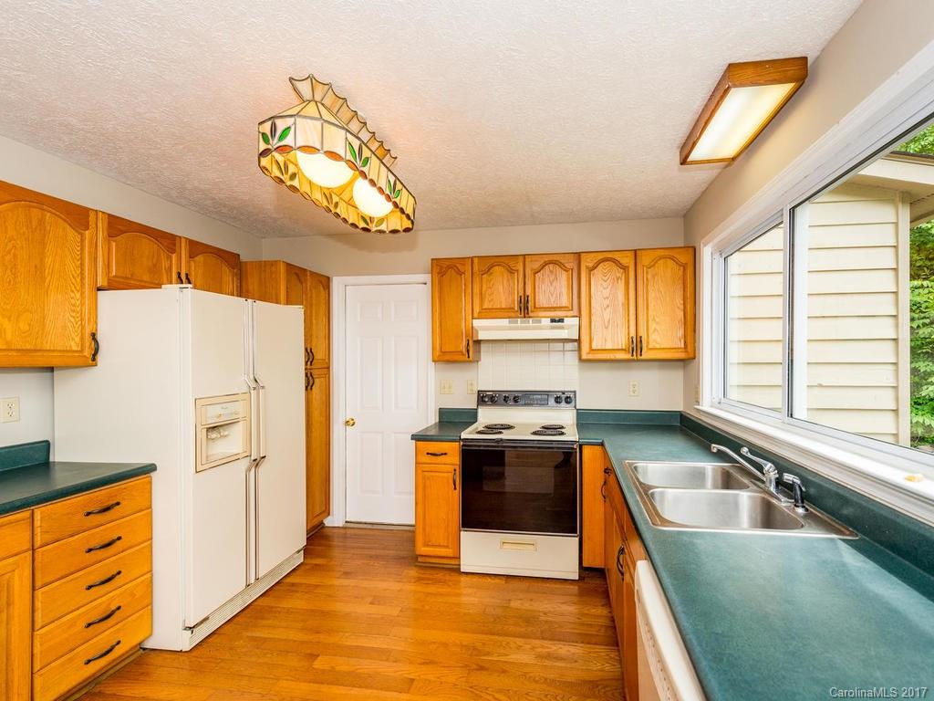 31 Red Oak Forest Road Fairview, NC 28730 - Photo 11 of 22 Gallery Image 11