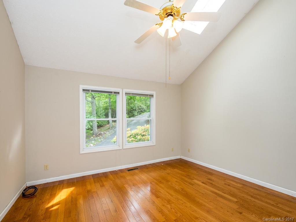 31 Red Oak Forest Road Fairview, NC 28730 - Photo 14 of 22 Gallery Image 14
