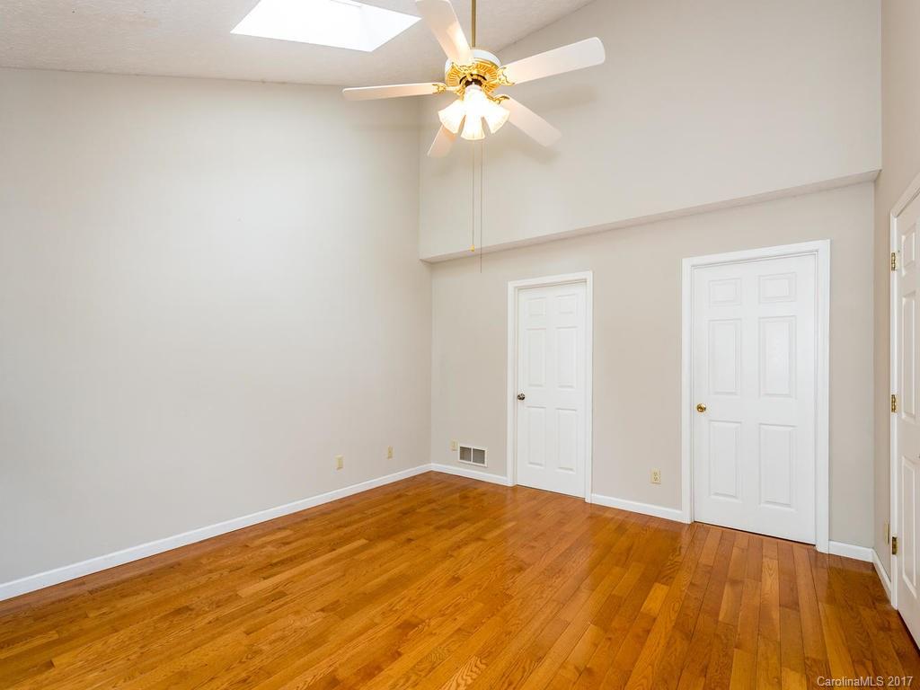 31 Red Oak Forest Road Fairview, NC 28730 - Photo 15 of 22 Gallery Image 15