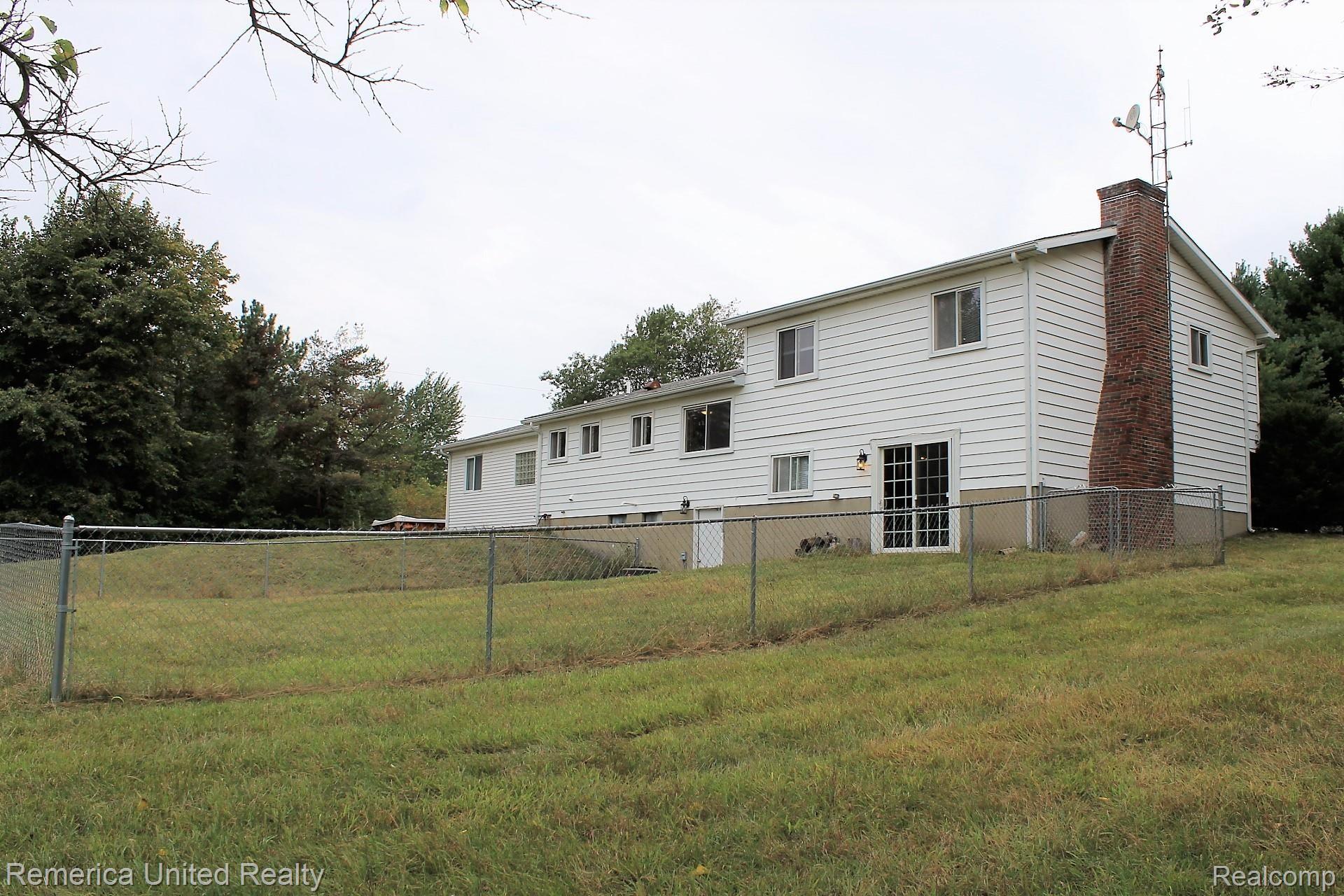 2007 Gannon Road Howell, MI 48855 - Photo 69 of 93 WebbRealtyPros_2007Gannon_ExteriorBack.JPG