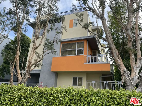 $5,650 | 1327 14th Street, Unit 5, Santa Monica, CA 90404