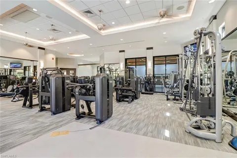 a view of entryway with livingroom