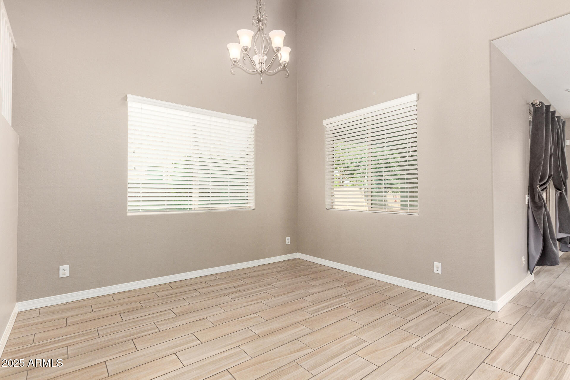 3630 East Rakestraw Lane Gilbert, AZ 85298 - Photo 3 of 31 08 - Rakestraw