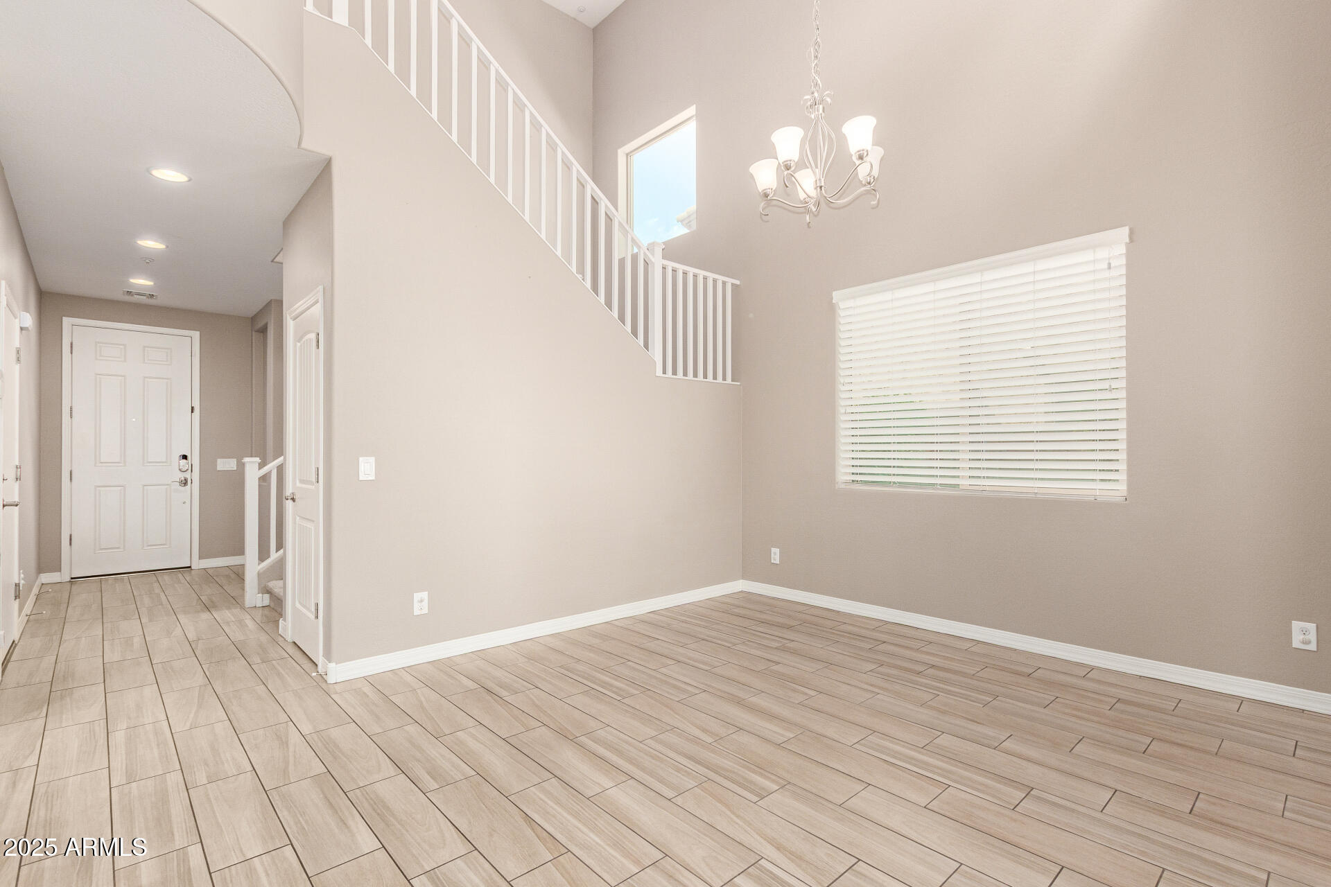 3630 East Rakestraw Lane Gilbert, AZ 85298 - Photo 4 of 31 09 - Rakestraw