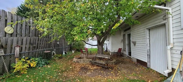 $130,000 | 2529 13th Street, Menominee, MI 49858