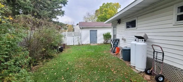 $130,000 | 2529 13th Street, Menominee, MI 49858