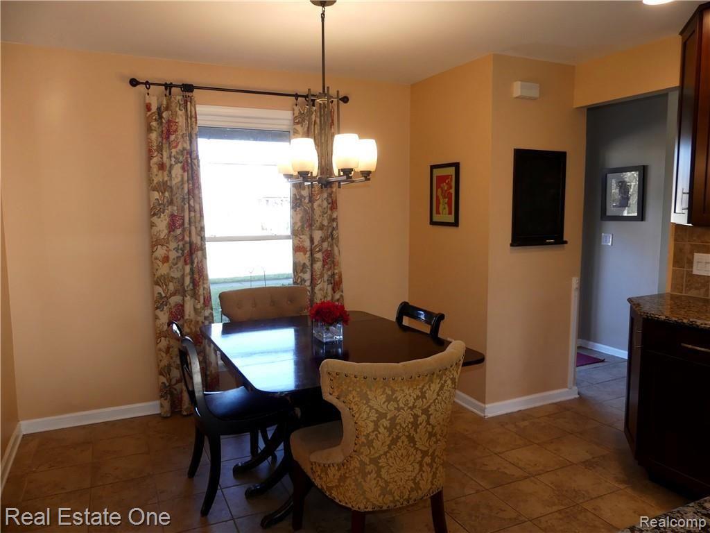 45119 Lemont Road Canton, MI 48187 - Photo 16 of 38 Large dinette, Pottery Barn curtains