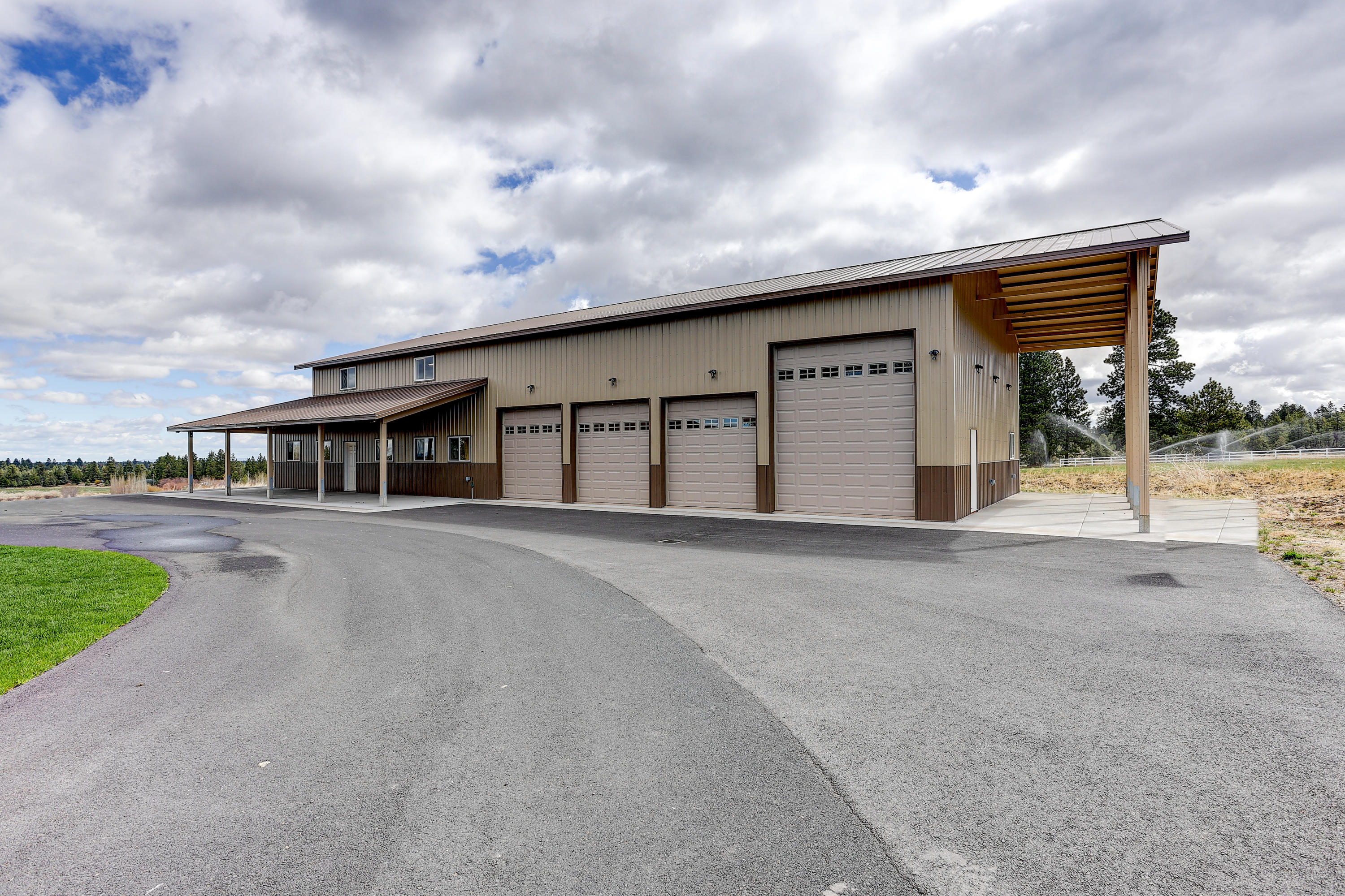 20970 Sholes Road Bend, OR 97702 - Photo 32 of 41 Massive Shop RV Garage