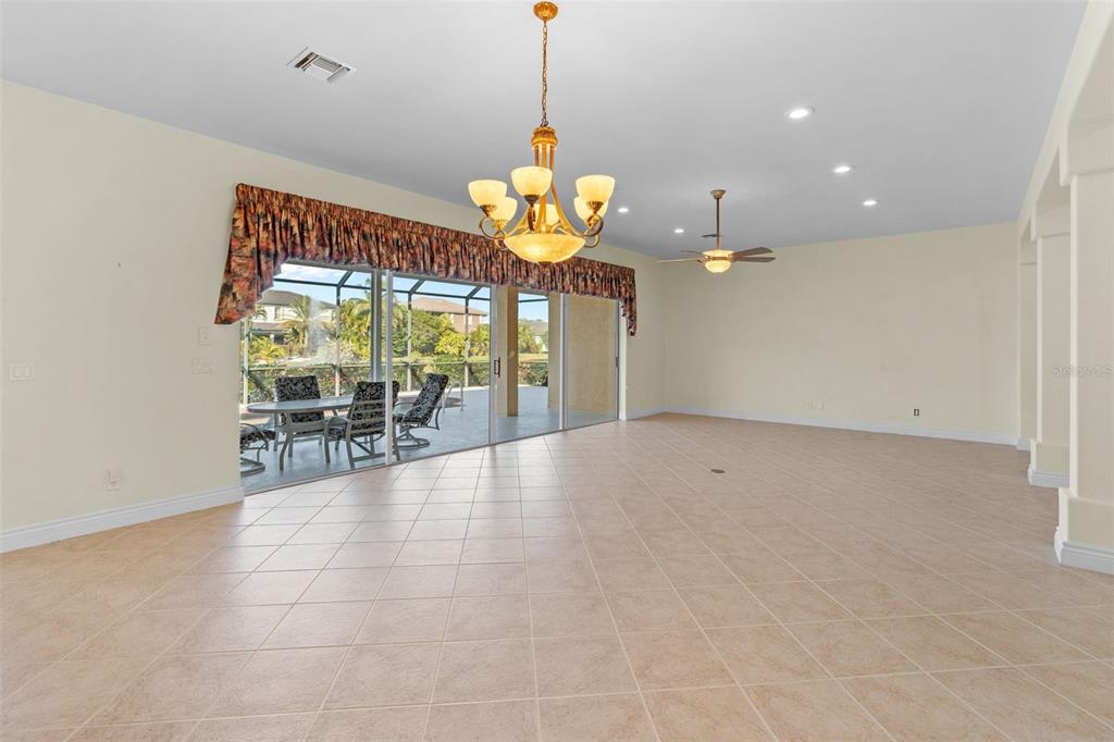 8429 Laurel Lakes Boulevard Naples, FL 34119 - Photo 11 of 31