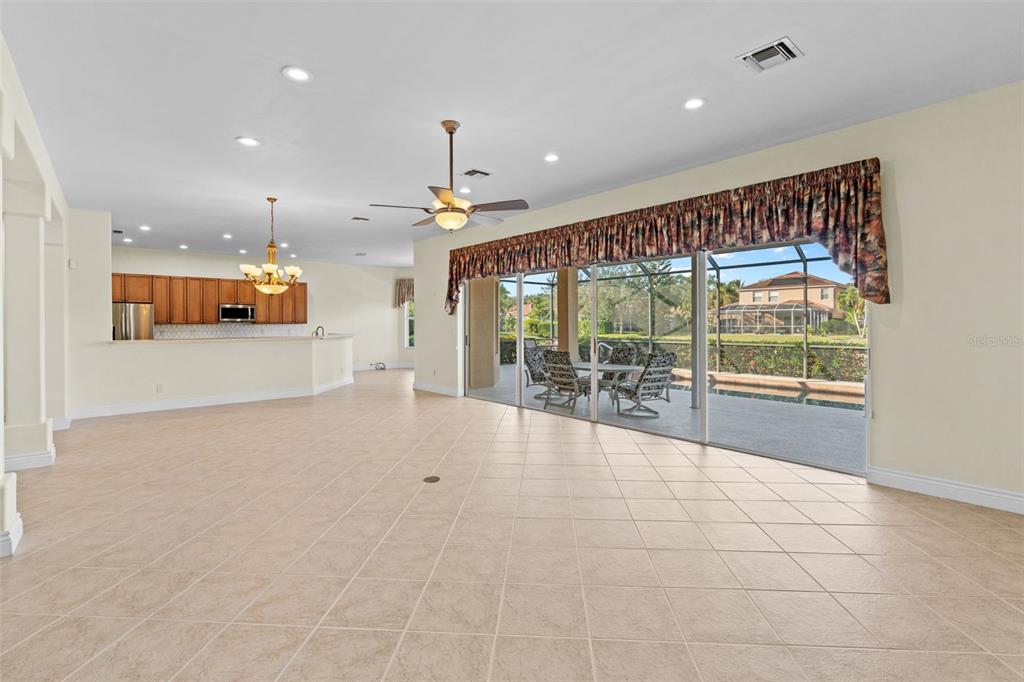 8429 Laurel Lakes Boulevard Naples, FL 34119 - Photo 5 of 32