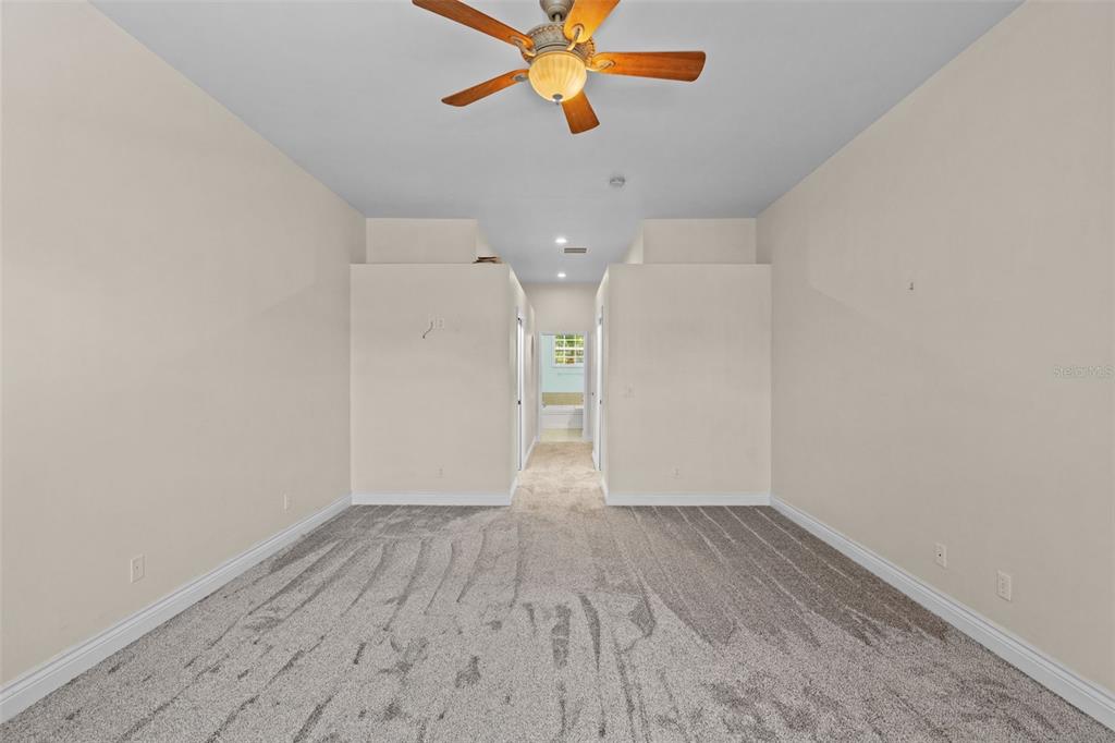 8429 Laurel Lakes Boulevard Naples, FL 34119 - Photo 9 of 31