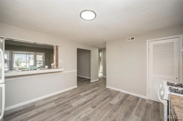 $1,200 | 9813 Winkler Drive, St. Louis, MO 63136