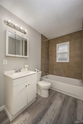 $1,200 | 9813 Winkler Drive, St. Louis, MO 63136