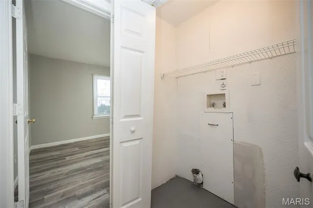 $1,200 | 9813 Winkler Drive, St. Louis, MO 63136