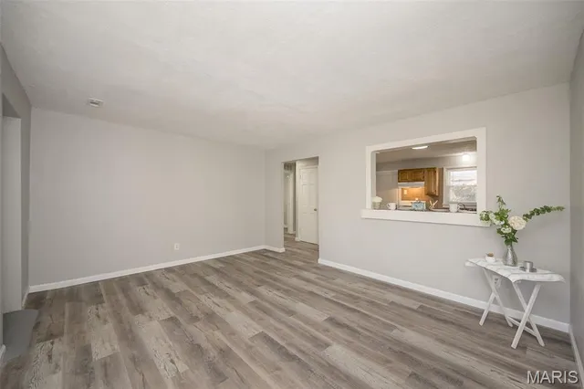 $1,200 | 9813 Winkler Drive, St. Louis, MO 63136