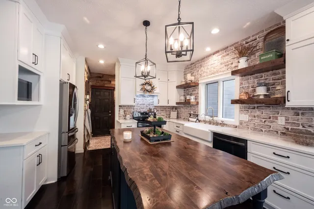 $630,000 | 13248 Fairwood Drive, McCordsville, IN 46055