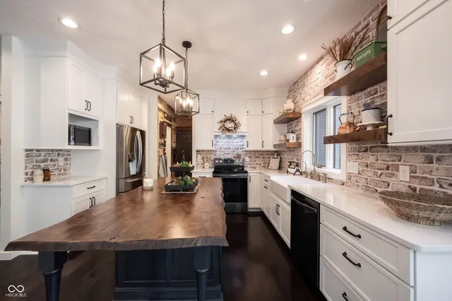 $630,000 | 13248 Fairwood Drive, McCordsville, IN 46055