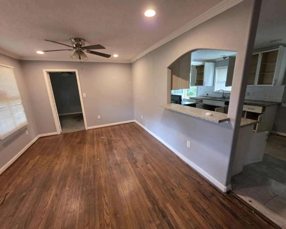 5503 Rue Street Houston, TX 77033 - Photo 3 of 15 Another view of the living area