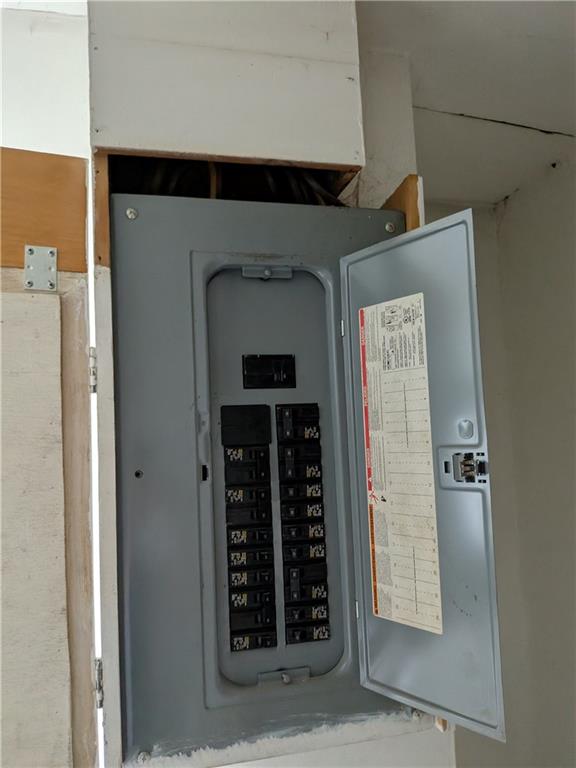 709-711 Fruit Way McKees Rocks, PA 15136 - Photo 17 of 37 a front view of a house